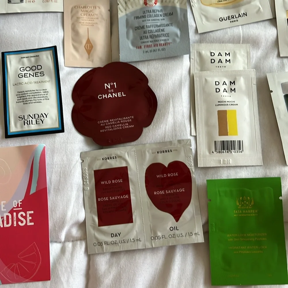 Deluxe Skincare Bundle 31-pc - Picture 4 of 10